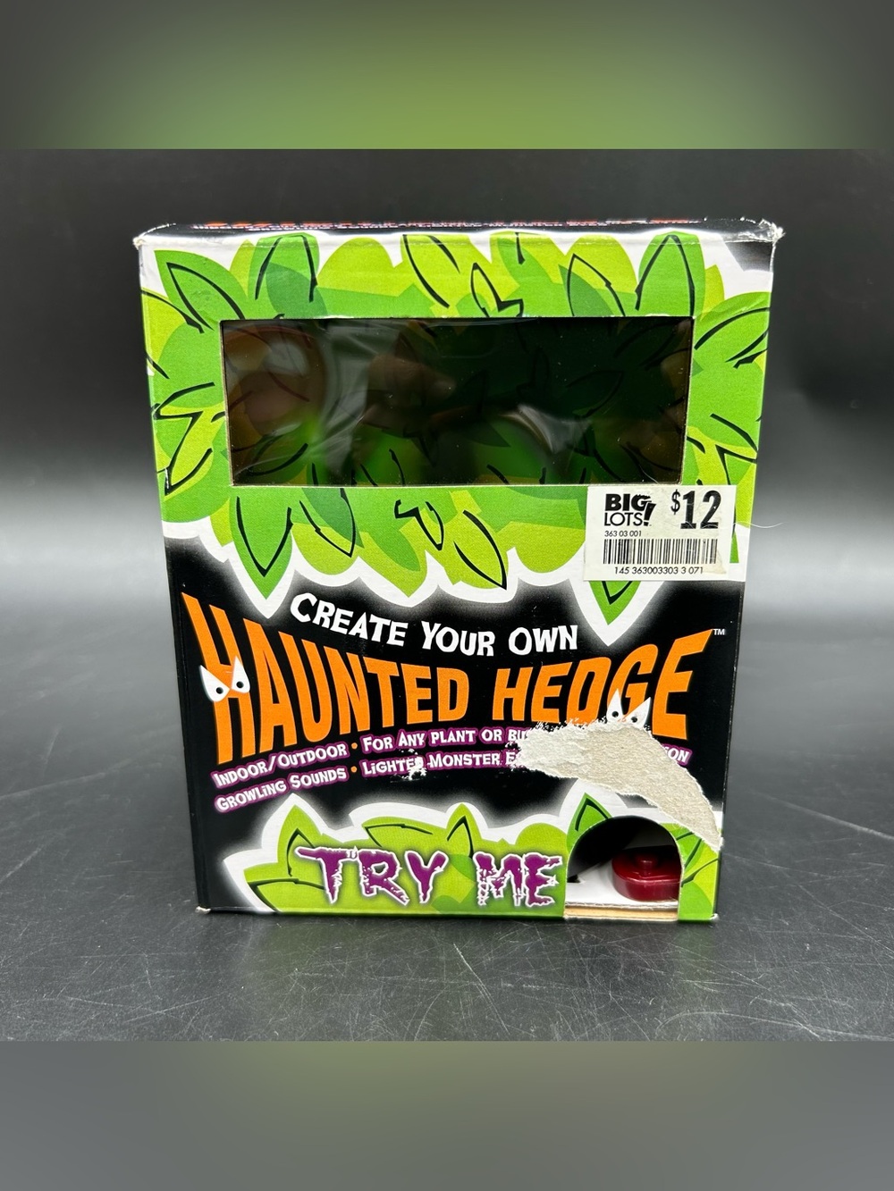 2011 Tekky Toys Haunted Hedge Monster Eyes Halloween Prop Sound Activated Box